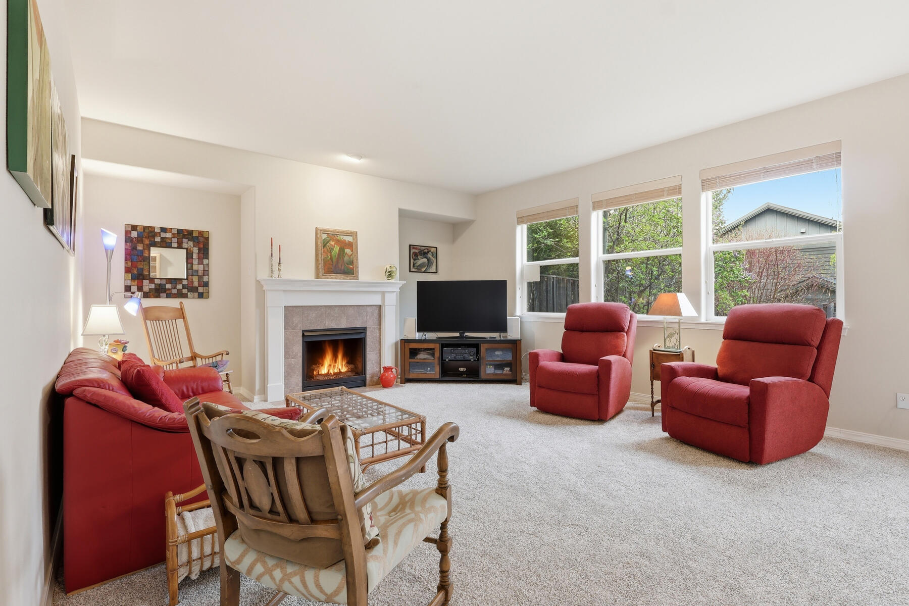 61156 Foxglove Loop Bend, OR 97702 - Photo 9 of 44 Living area