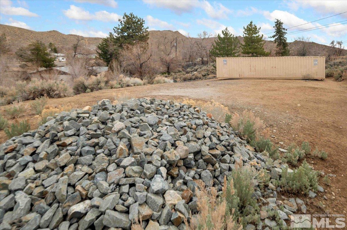 8925 Limnol Street Reno, NV 89506 - Photo 25 of 32 a view of a yard