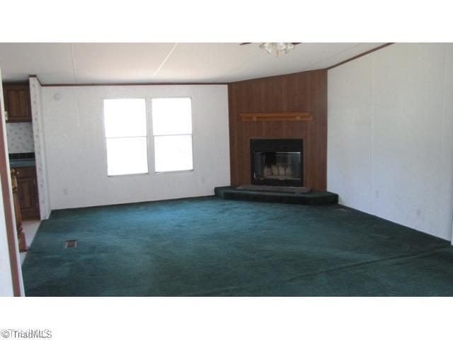 363 Setliff Road Reidsville, NC 27320 - Photo 3 of 16 Living Room.