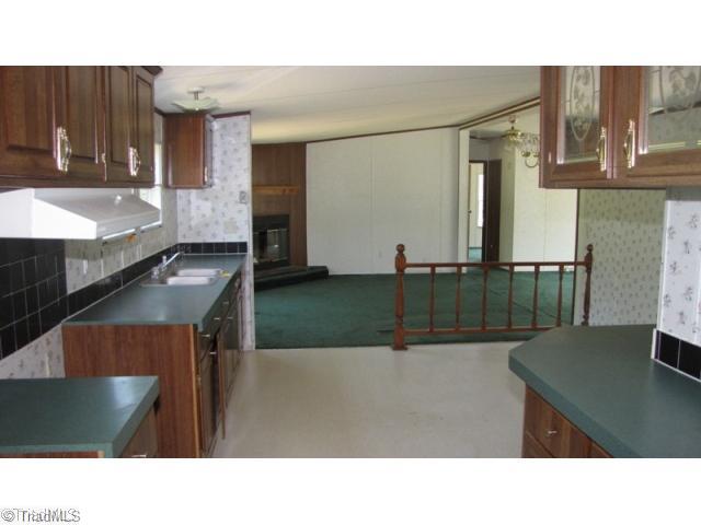 363 Setliff Road Reidsville, NC 27320 - Photo 6 of 16 Kitchen.