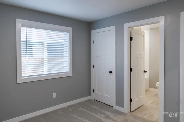 $1,995 | 297 Southeast 6th Avenue, Unit 1, Ontario, OR 97914