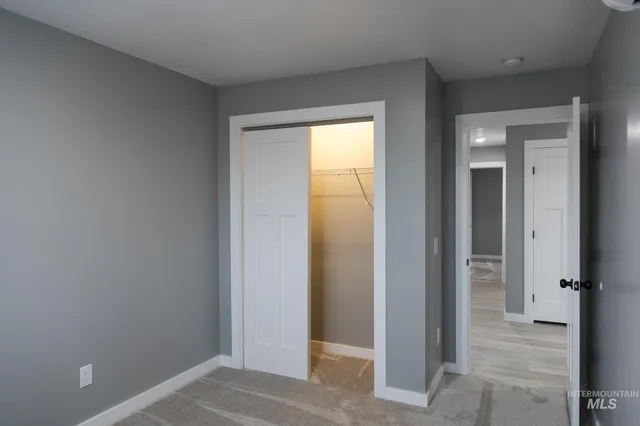 $1,995 | 297 Southeast 6th Avenue, Unit 1, Ontario, OR 97914