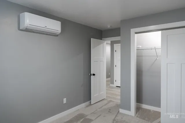 $1,995 | 297 Southeast 6th Avenue, Unit 1, Ontario, OR 97914