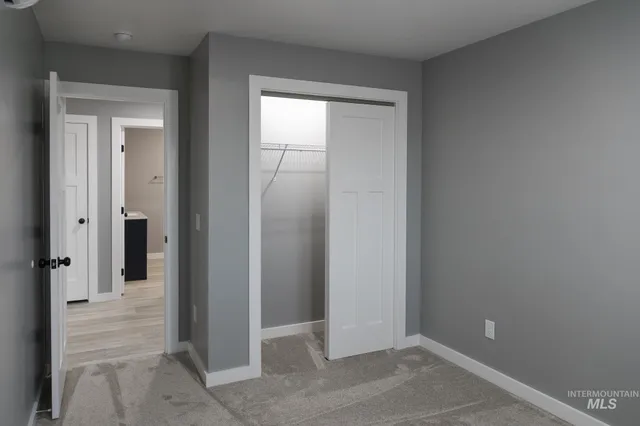 $1,995 | 297 Southeast 6th Avenue, Unit 1, Ontario, OR 97914