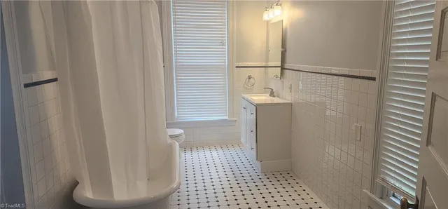 $3,000 | 640 North Spring Street, Winston-Salem, NC 27101