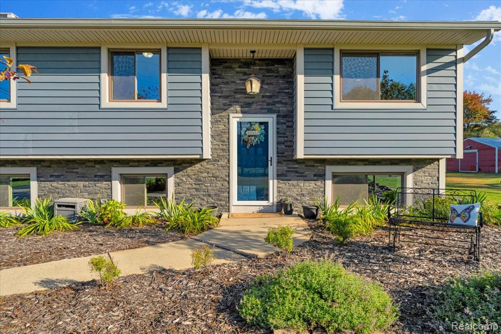 27520 West Road Romulus, MI 48174 - Photo 4 of 71