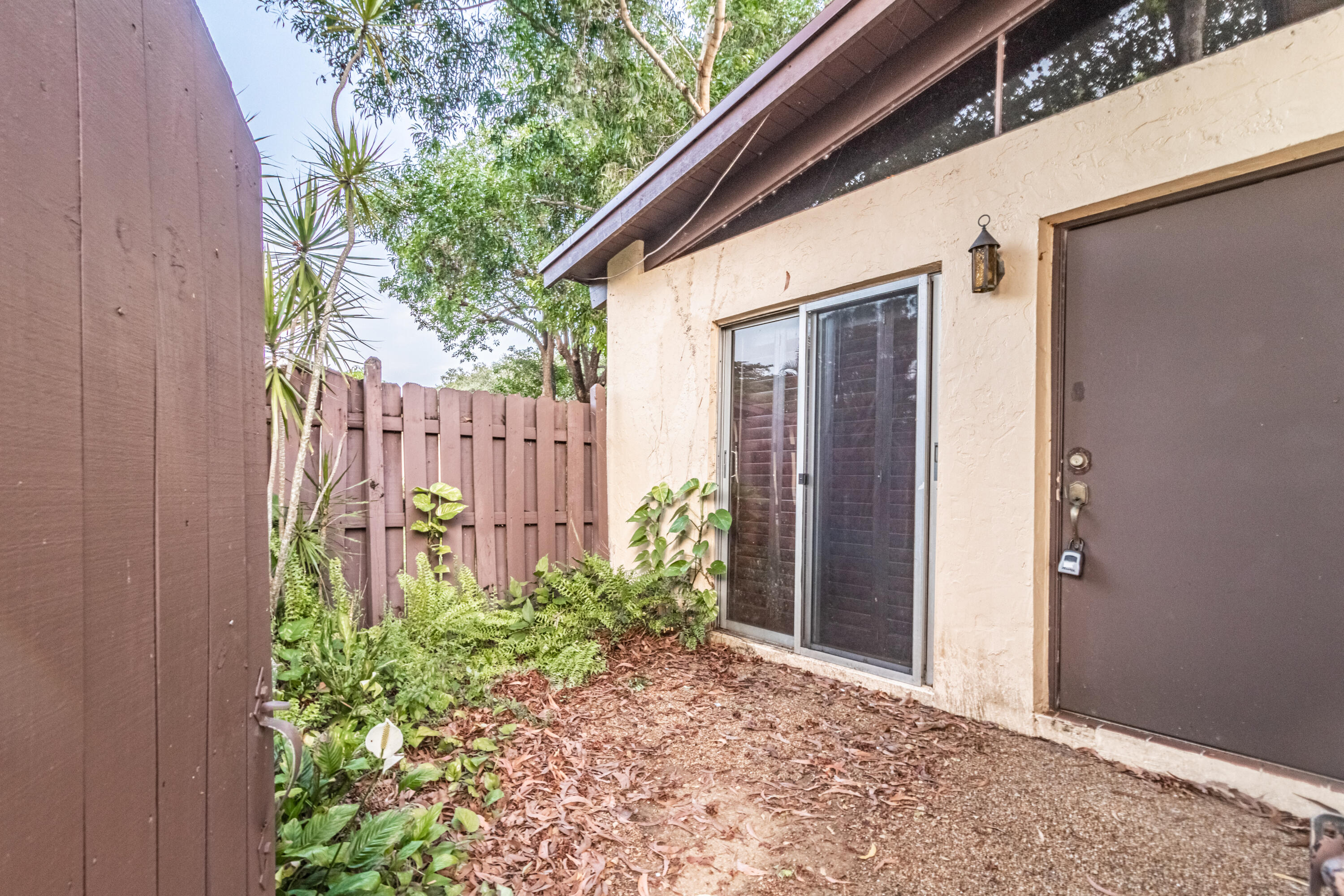 133 Fox Road, Unit 145 Hollywood, FL 33024 - Photo 16 of 18 IMG_3059-HDR