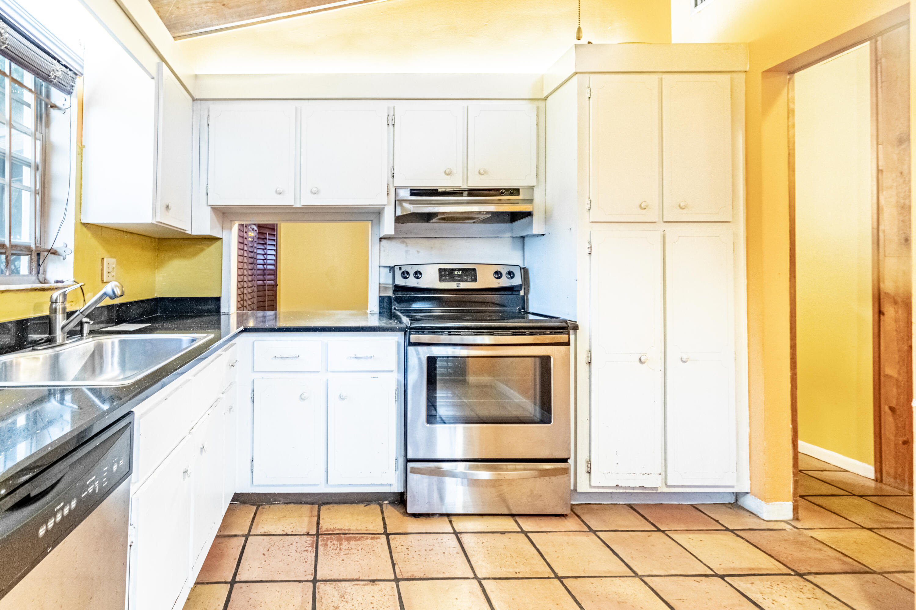 133 Fox Road, Unit 145 Hollywood, FL 33024 - Photo 9 of 18 IMG_3004-HDR