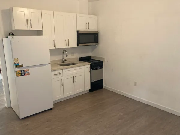 $1,400 | 90184 Overseas Highway, Unit 1, Tavernier, FL 33070