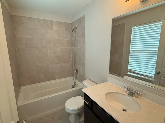 $3,100 | 4424 Monroe Court, Unit 4424, Naperville, IL 60564