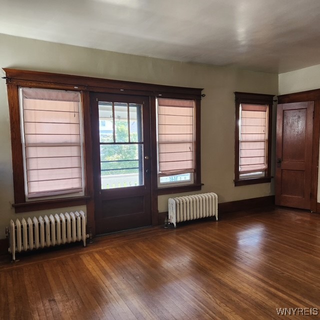 190 Commonwealth Avenue Buffalo, NY 14216 - Photo 19 of 31 2nd floor Living room