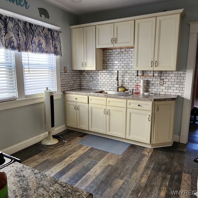 190 Commonwealth Avenue Buffalo, NY 14216 - Photo 4 of 31 1st Floor Kitchen