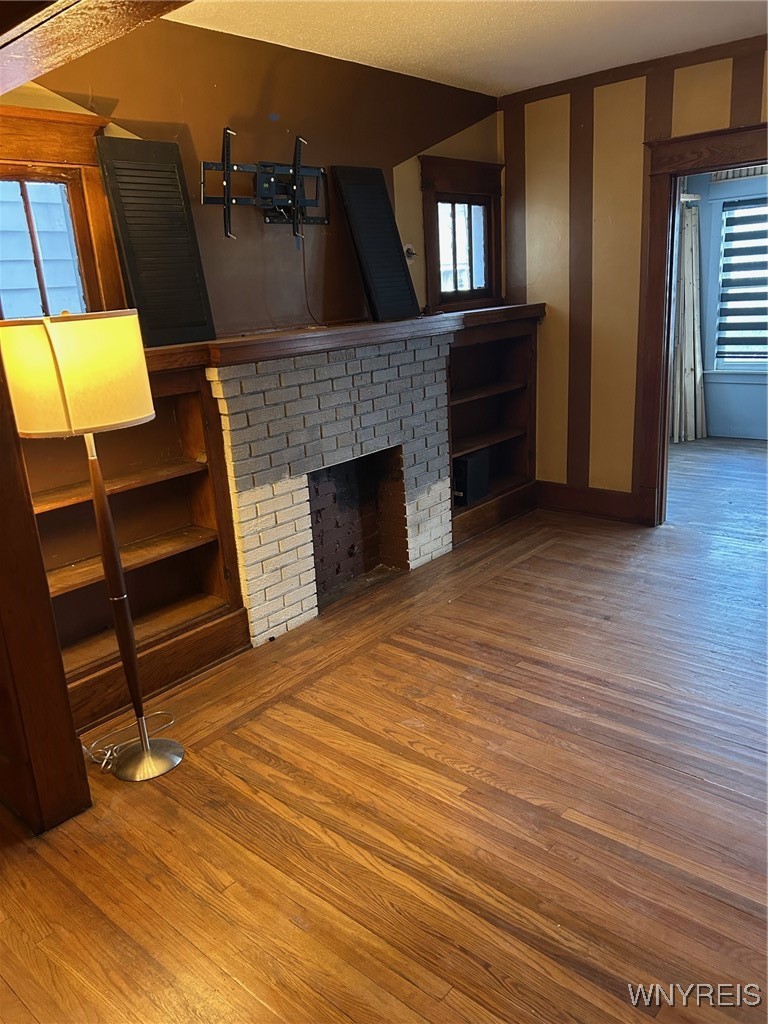 190 Commonwealth Avenue Buffalo, NY 14216 - Photo 8 of 31 1st floor living room