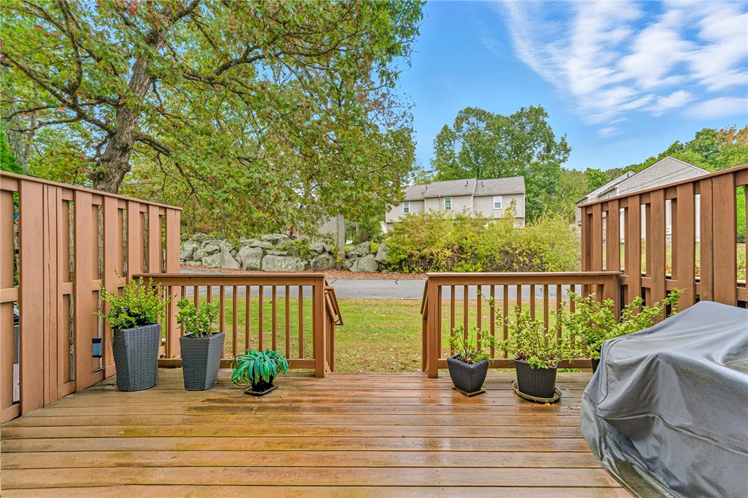 152 Fairway Drive Coventry, RI 02816 - Photo 16 of 39