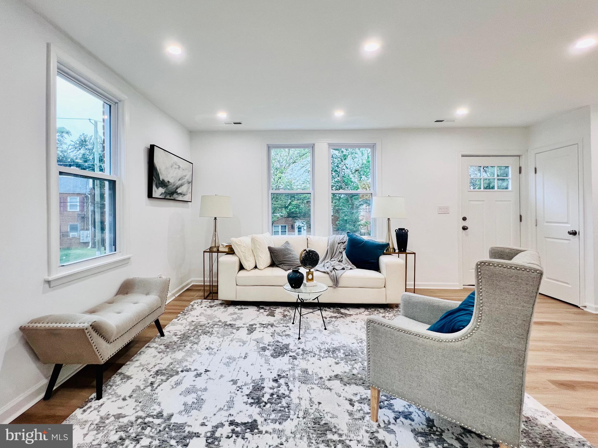 438 Orange Street Southeast Washington, DC 20032 - Photo 2 of 31 Living room
