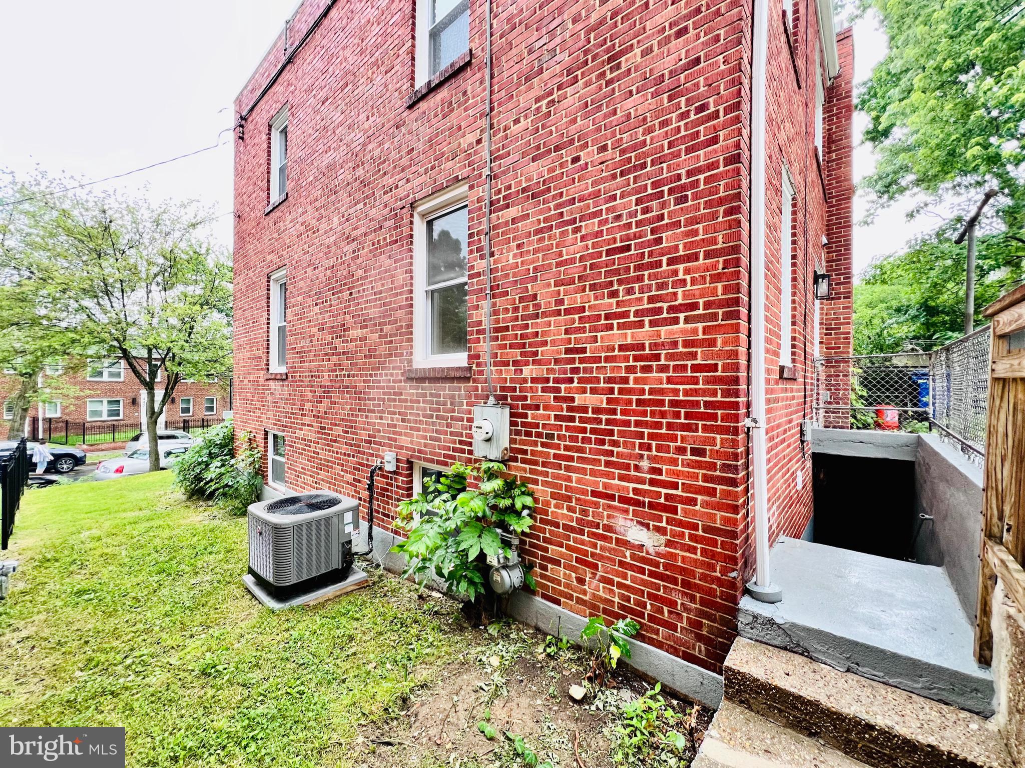 438 Orange Street Southeast Washington, DC 20032 - Photo 27 of 31 Side home