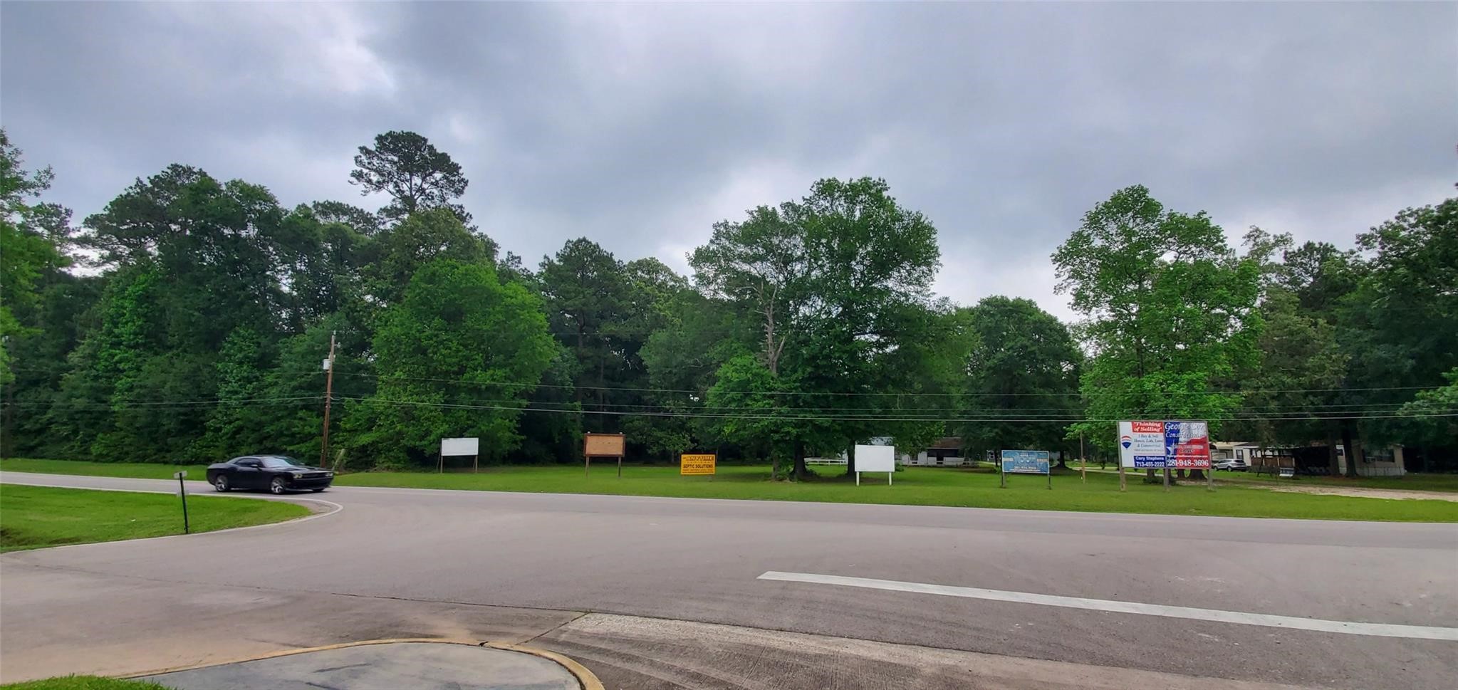 29662 Huffman Cleveland Road Huffman, TX 77336 - Photo 3 of 9 a view of a volley ball court