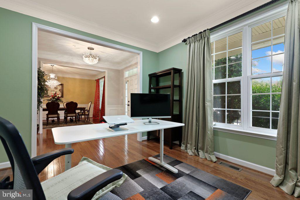 23111 Frederick Road Clarksburg, MD 20871 - Photo 11 of 65 Gallery Image 11