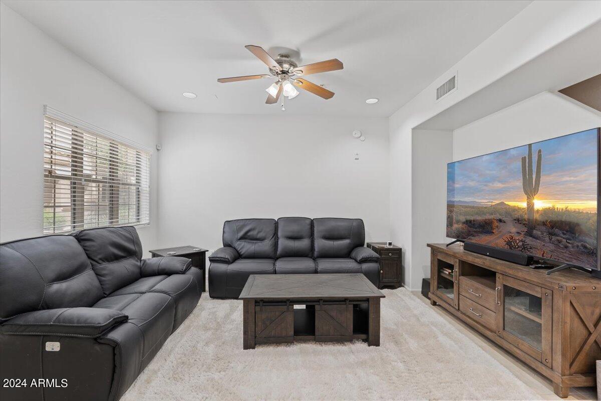 3935 East Rough Rider Road, Unit 1062 Phoenix, AZ 85050 - Photo 6 of 50 06-Living Room