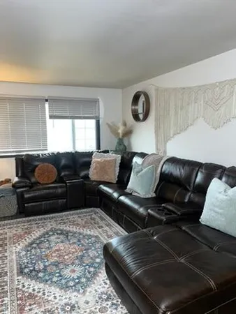 $1,400 | 721 Princeton Court, Hartland, WI 53029