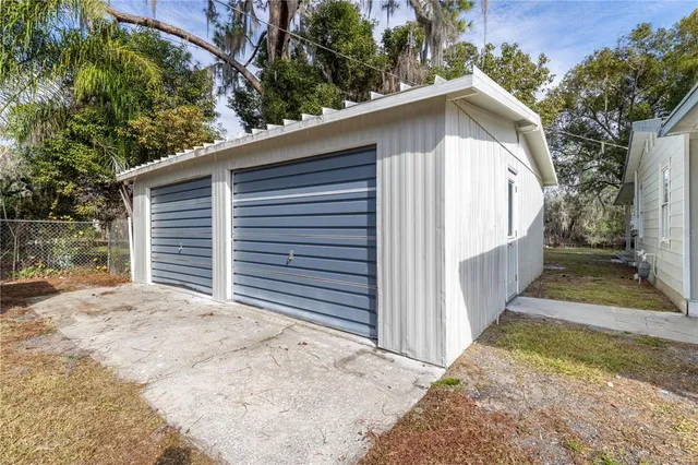 $285,000 | 11807 Ocklawaha Drive, Leesburg, FL 34788