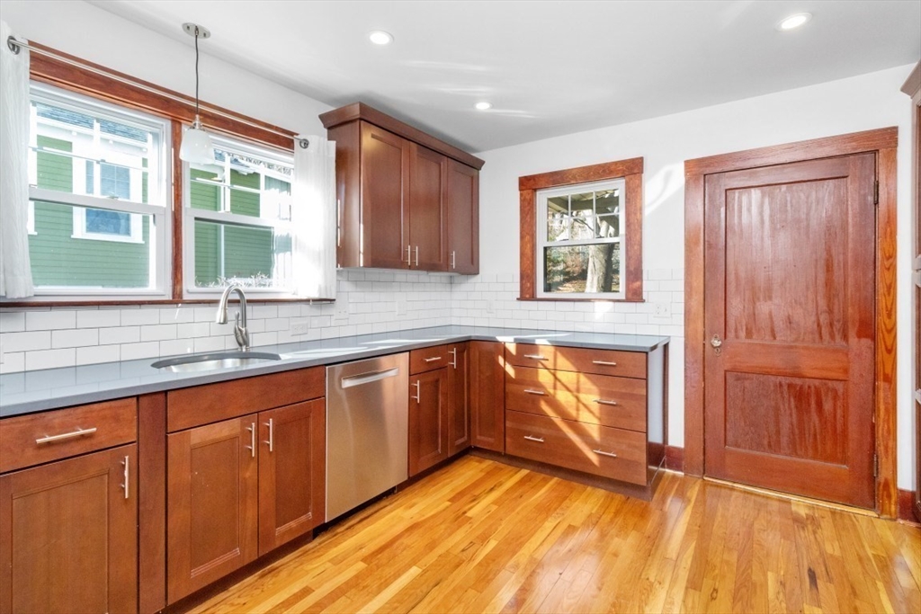 58 Alpine Street Arlington, MA 02474 - Photo 4 of 35