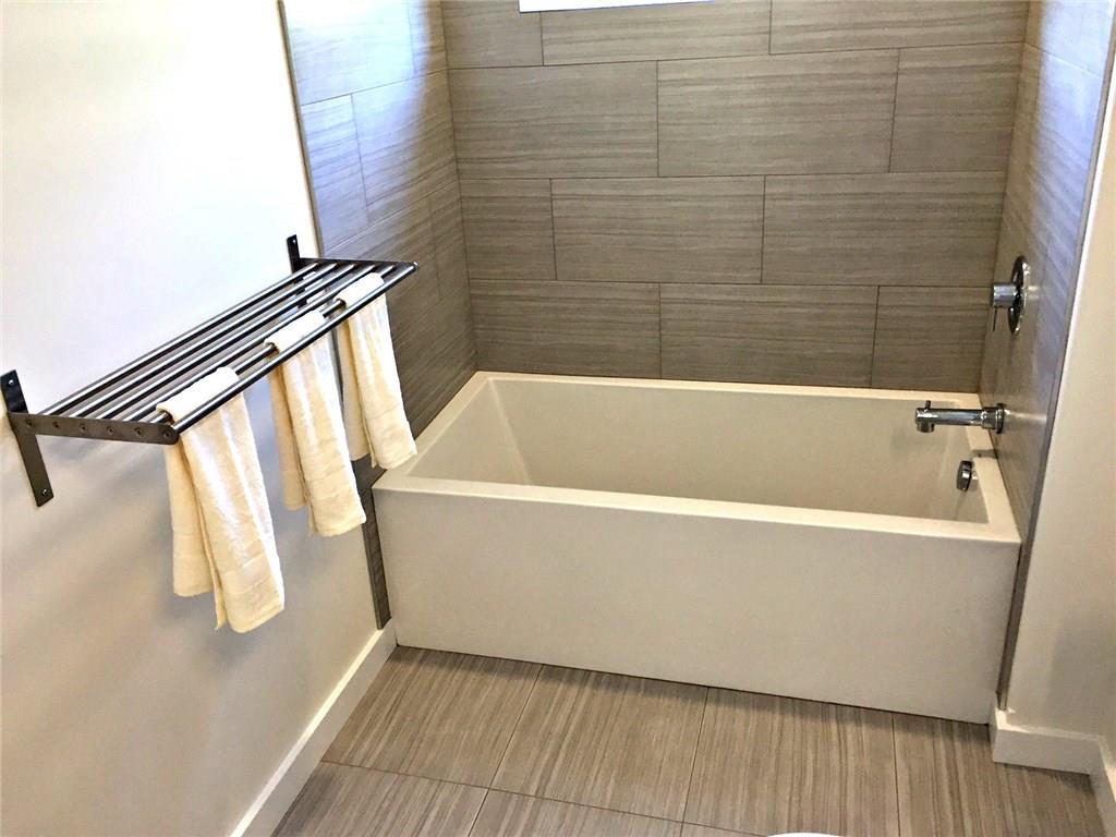 198 Sea Road, Unit 2 Kennebunk, ME 04043 - Photo 21 of 23 Bathroom