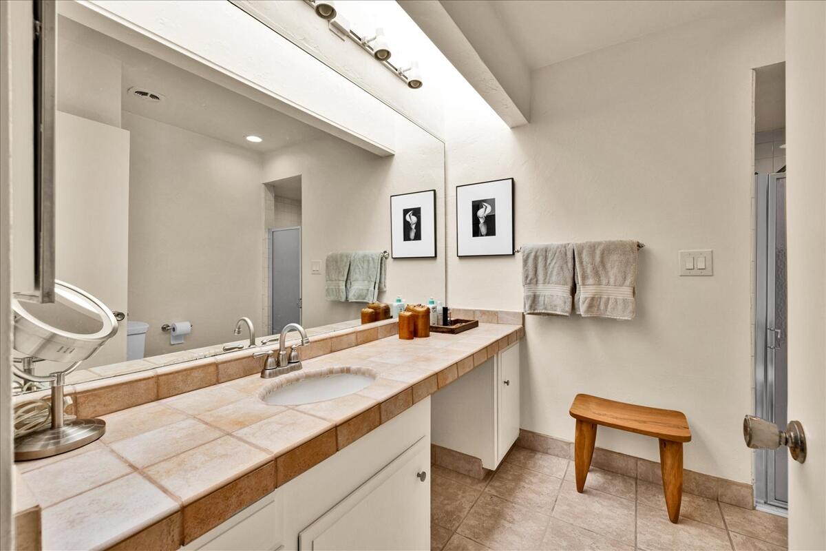 1859 Sandcliff Road Palm Springs, CA 92264 - Photo 23 of 37 Guest Bath