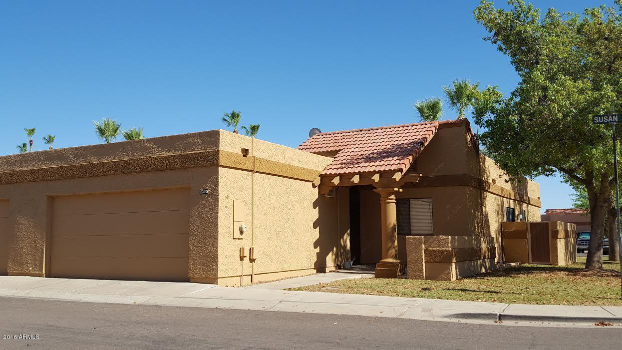 1315 East Susan Lane Tempe, AZ 85288 - Photo 2 of 33 Front patio