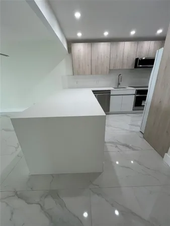 $2,650 | 3150 North Course Lane, Unit 610, Pompano Beach, FL 33069