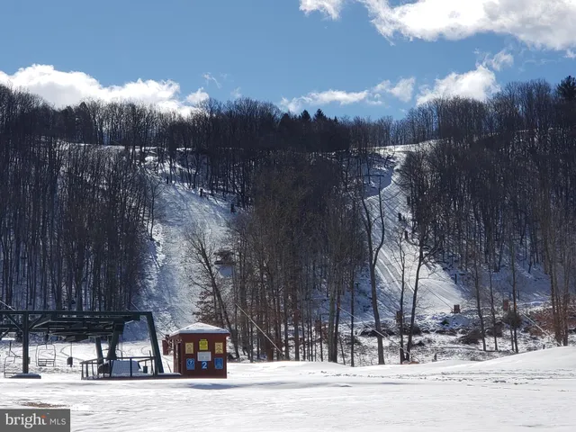 $460,000 | 29 Blackhawk Boulevard, Hazleton, PA 18202