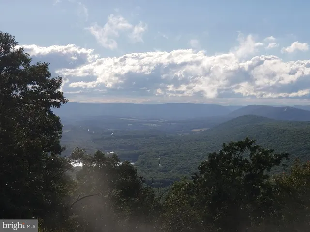 $460,000 | 29 Blackhawk Boulevard, Hazleton, PA 18202