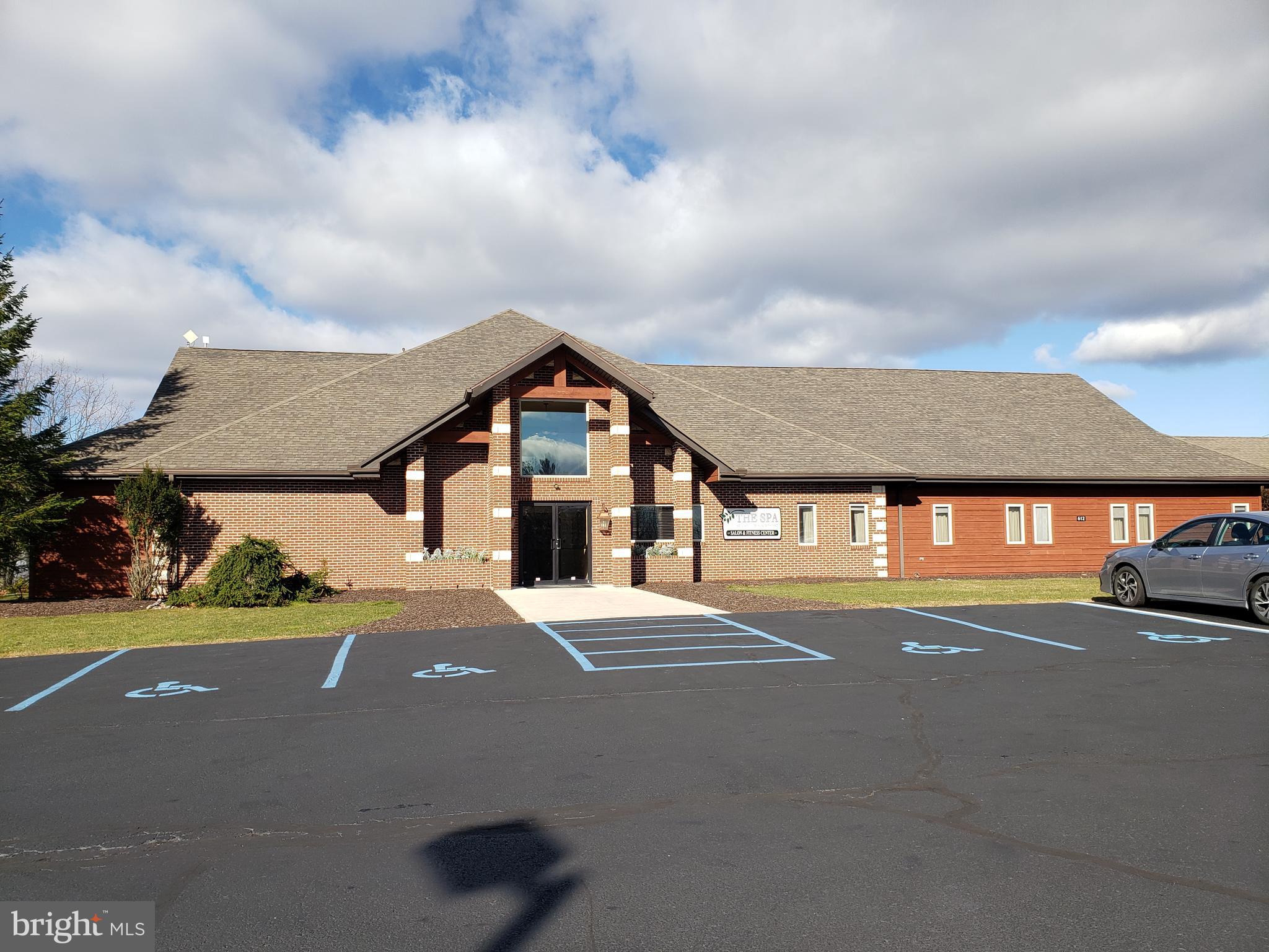 29 Blackhawk Boulevard Hazleton, PA 18202 - Photo 86 of 109 a front view of a house with a yard and garage