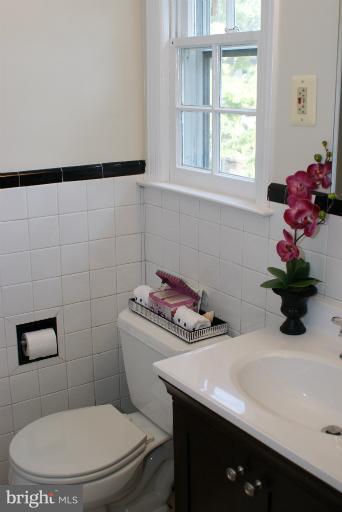 2712 Spencer Road Chevy Chase, MD 20815 - Photo 16 of 21 Bath