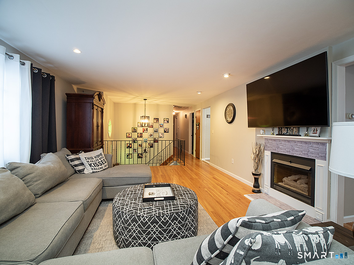 18 Anns Farm Road Hamden, CT 06518 - Photo 15 of 38