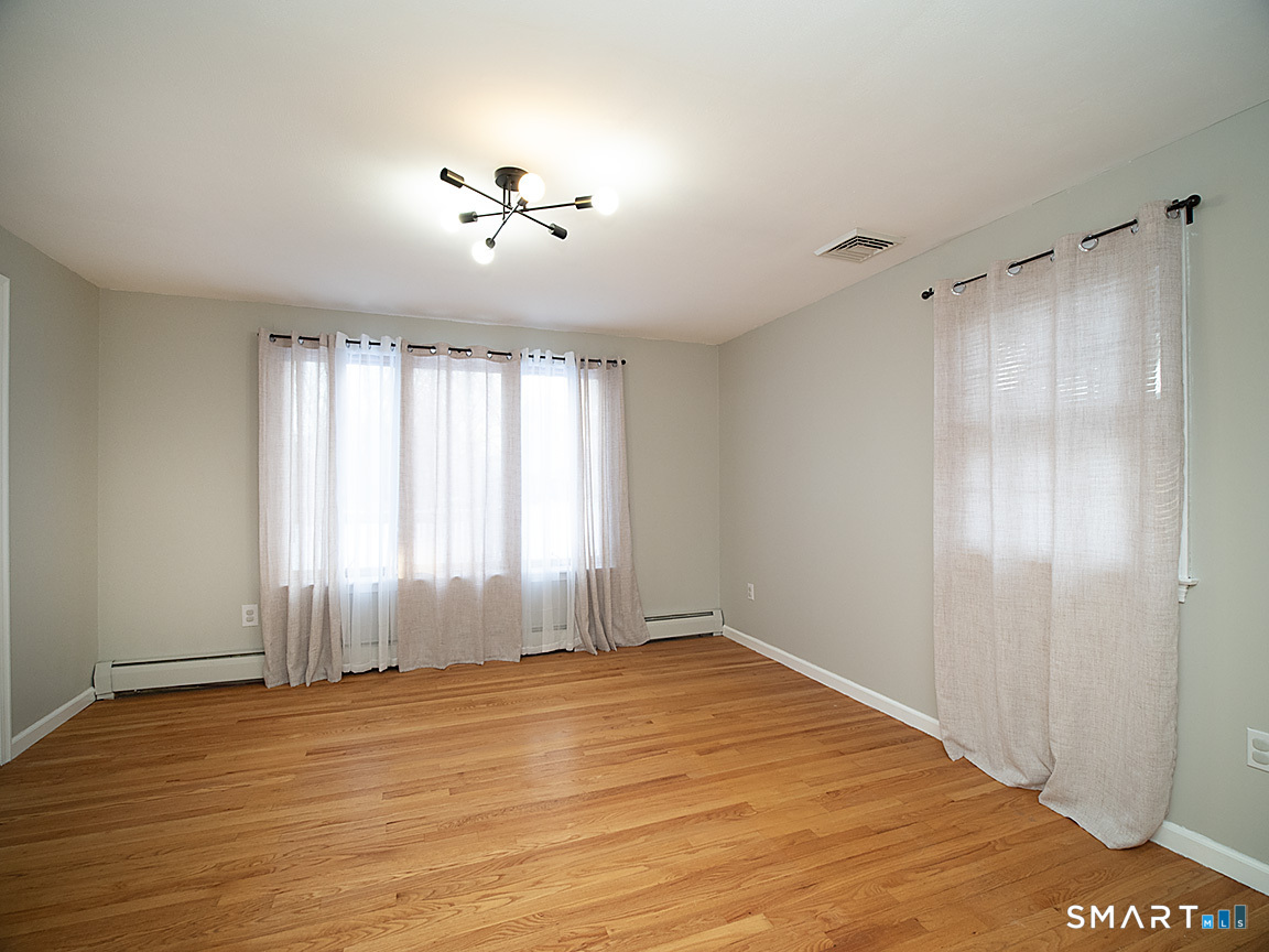 18 Anns Farm Road Hamden, CT 06518 - Photo 17 of 38