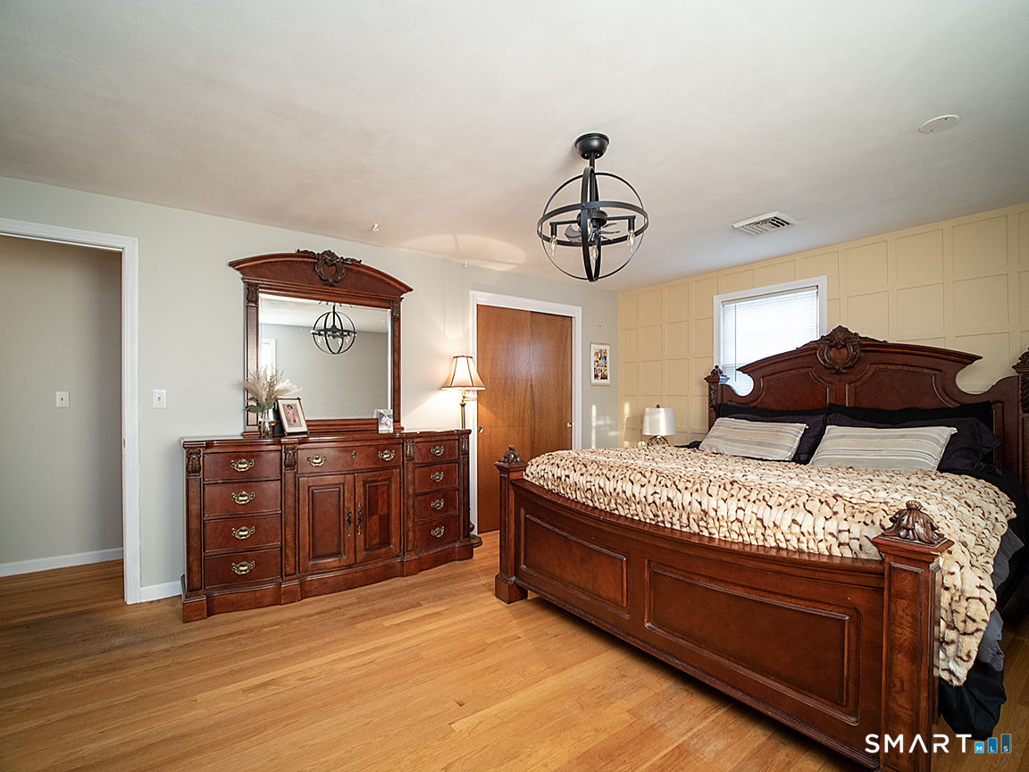 18 Anns Farm Road Hamden, CT 06518 - Photo 23 of 38