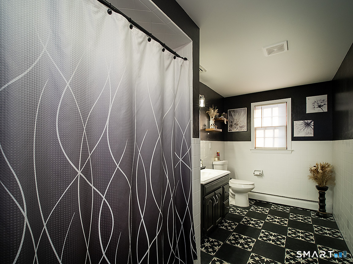 18 Anns Farm Road Hamden, CT 06518 - Photo 28 of 38