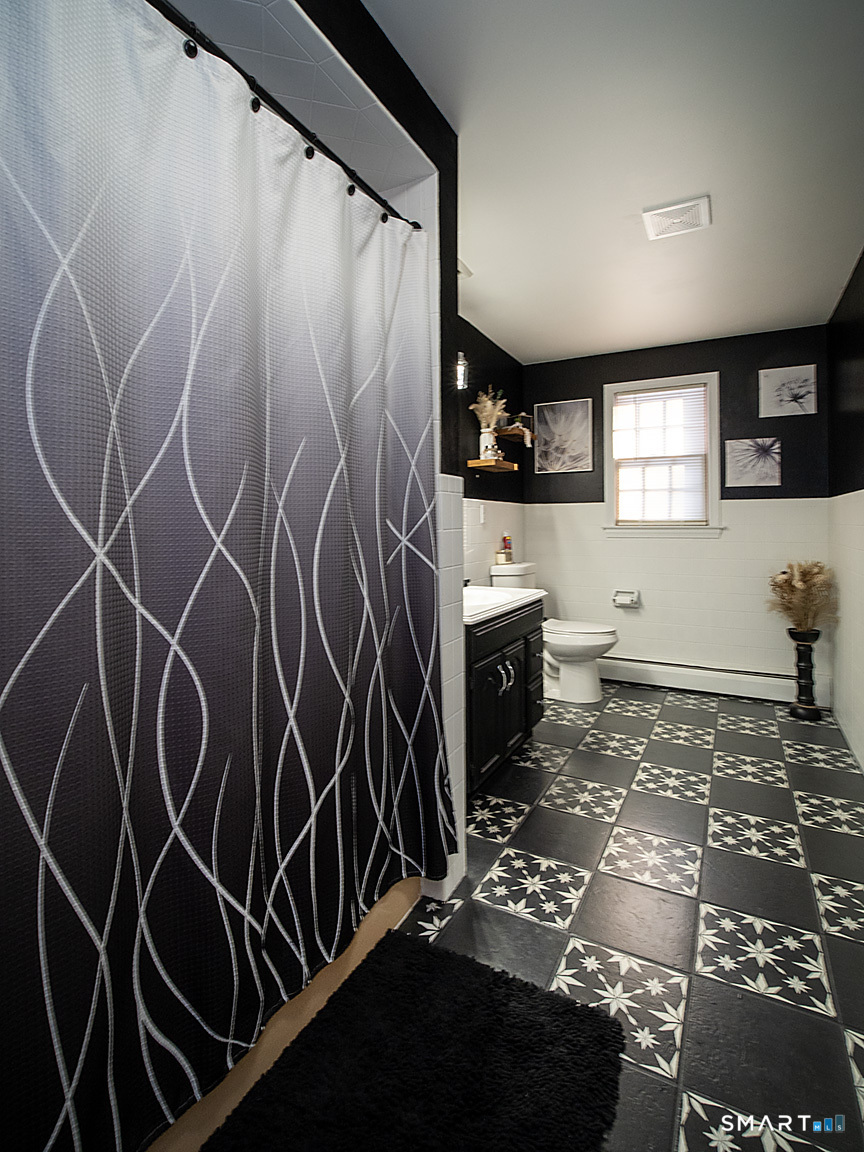 18 Anns Farm Road Hamden, CT 06518 - Photo 29 of 38