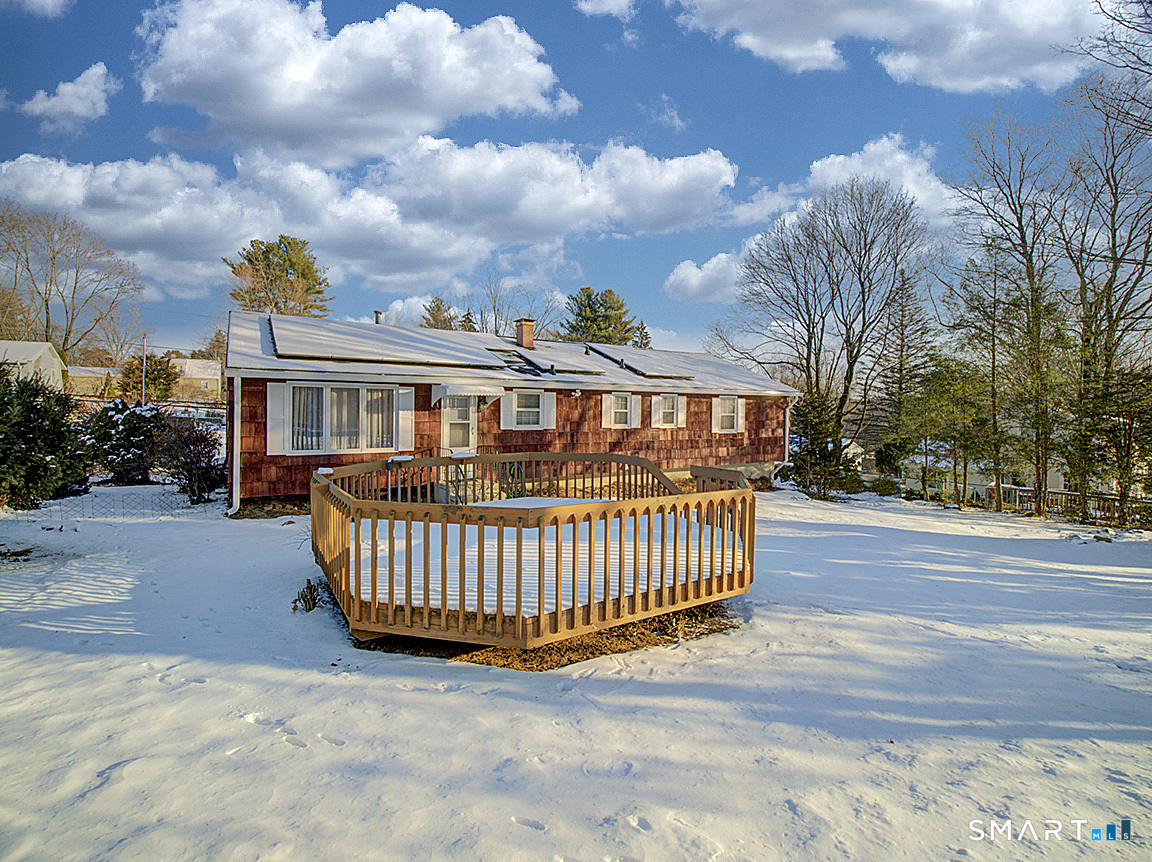 18 Anns Farm Road Hamden, CT 06518 - Photo 3 of 38