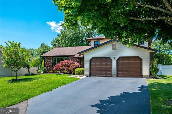 $674,000 | 86 Albemarle Road, Hamilton, NJ 08690