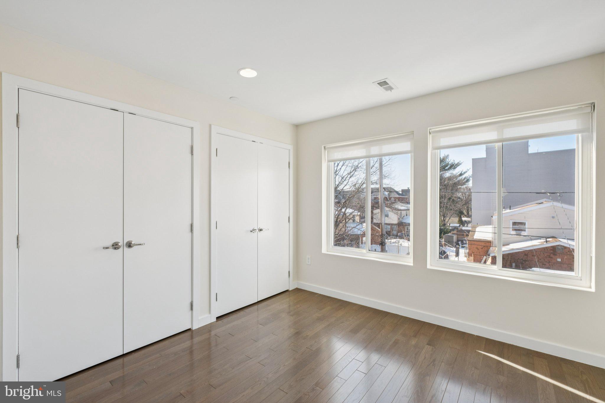 1189 South 21st Street Philadelphia, PA 19146 - Photo 17 of 30 a view of an empty room with a window