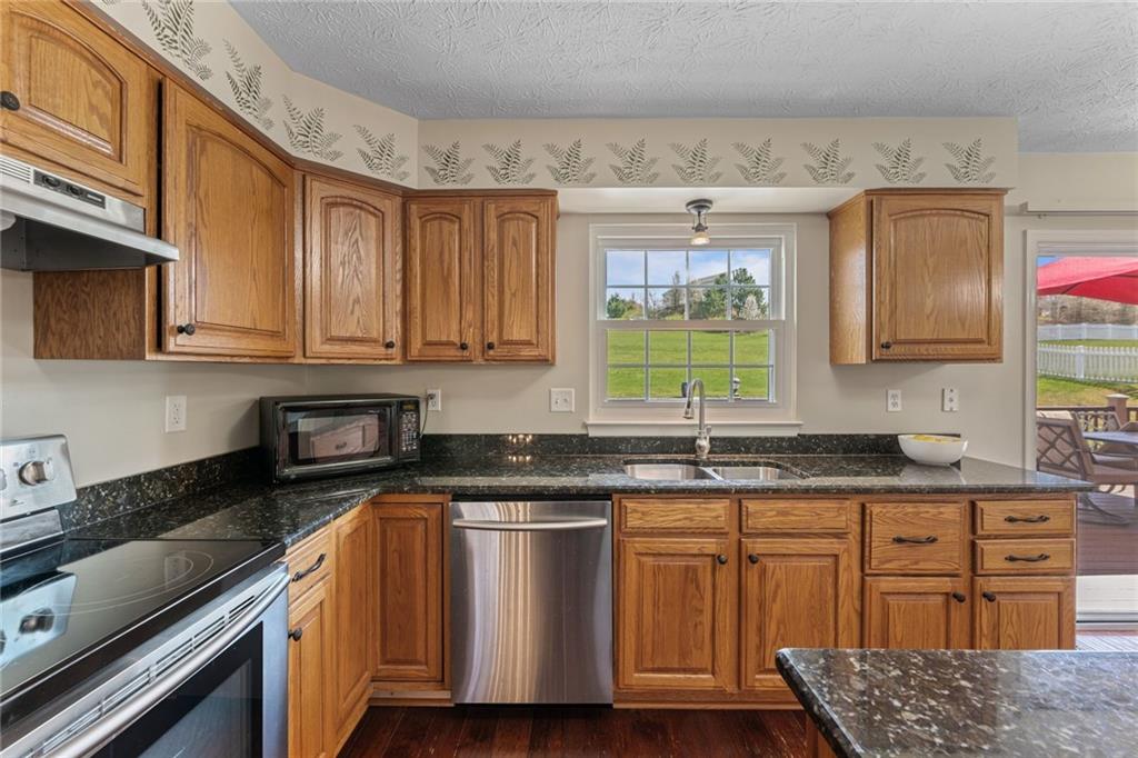 180 Lori Road Gibsonia, PA 15044 - Photo 11 of 41 Gallery Image 11