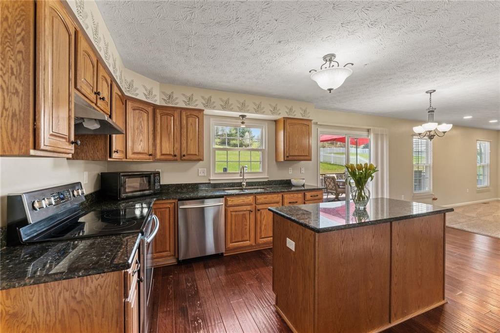180 Lori Road Gibsonia, PA 15044 - Photo 10 of 41 Engineered hardwoods