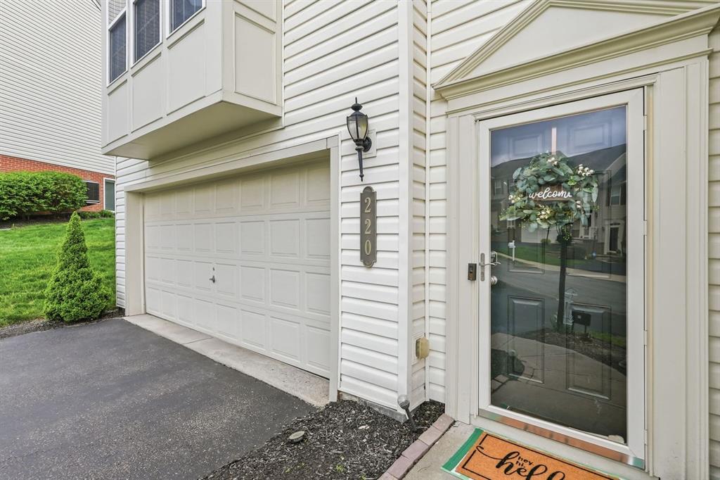 220 Maple Ridge Drive Canonsburg, PA 15317 - Photo 4 of 37