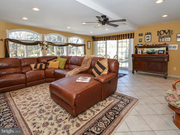 1770 Farmview Road Maple Glen, PA 19002 - Photo 13 of 25 Gallery Image 13