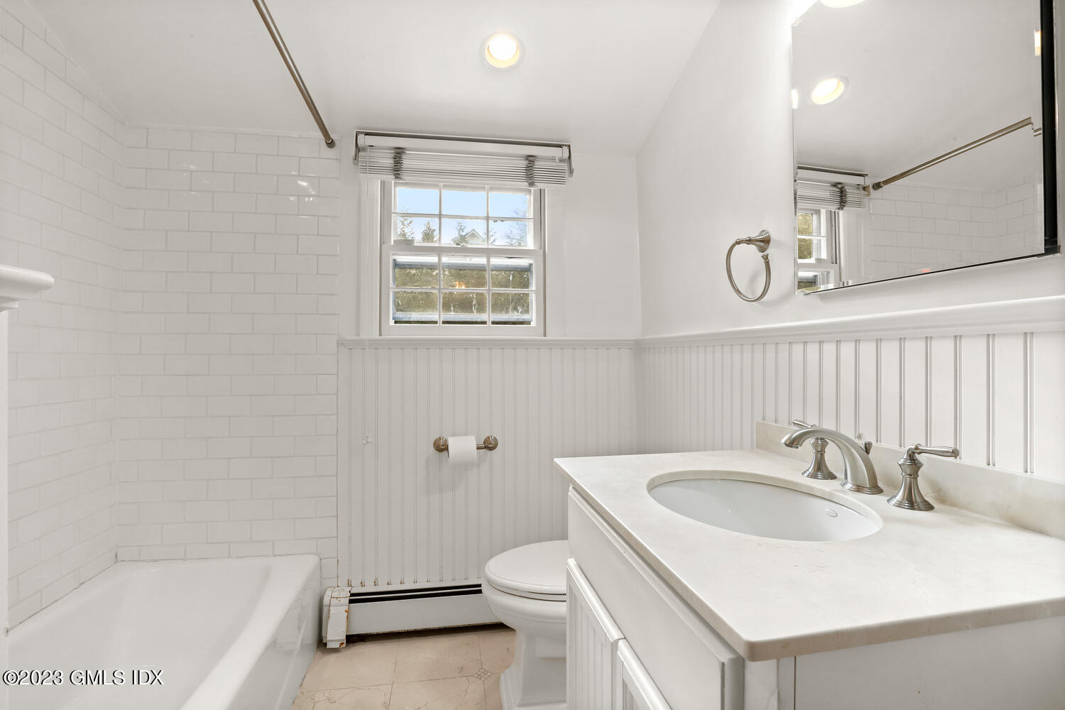 16 Intervale Place Greenwich, CT 06830 - Photo 17 of 23 16 Intervale hall bath
