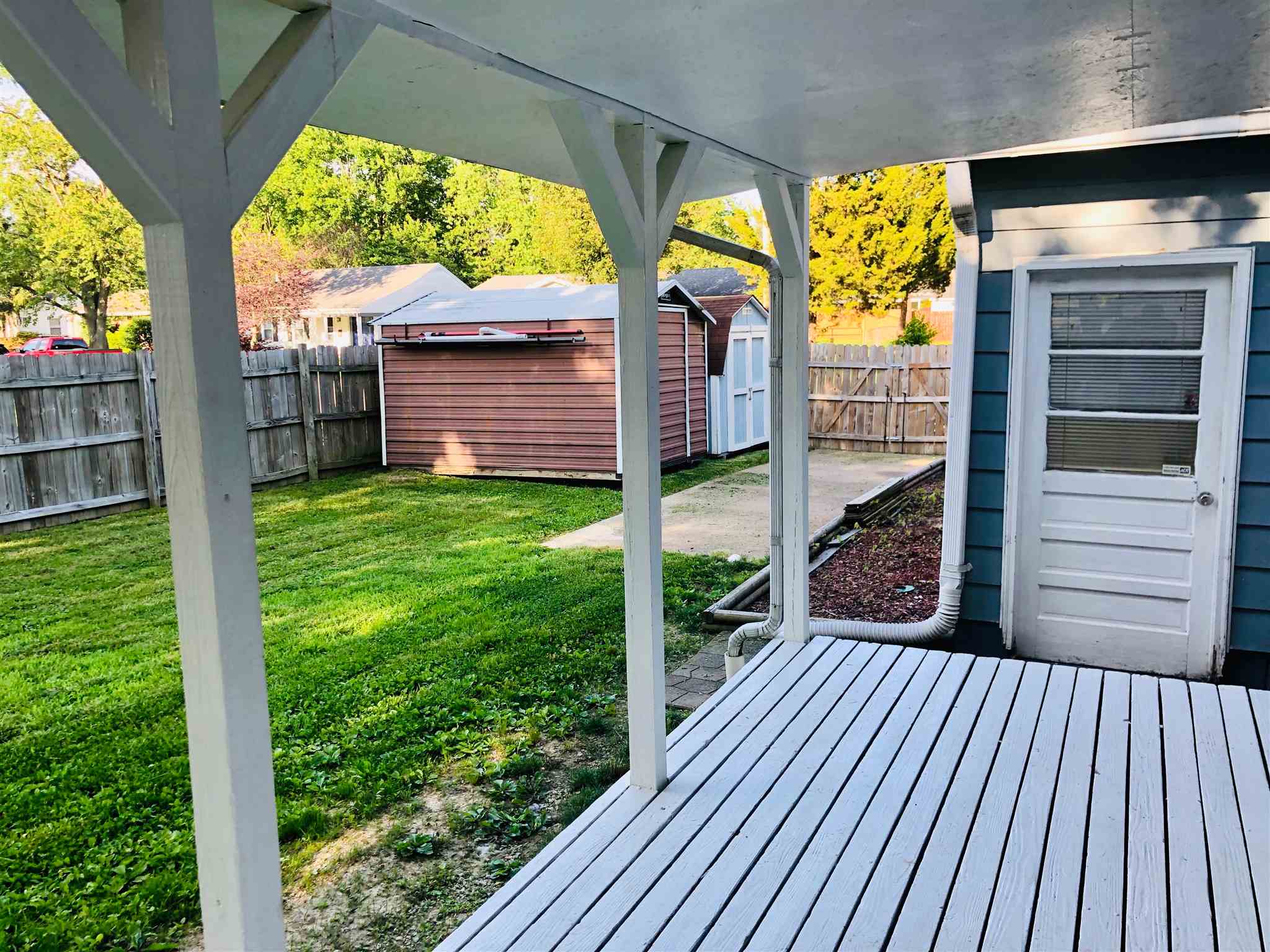 501 Lexington Road Evansville, IN 47710 - Photo 2 of 4 Gallery Image 2