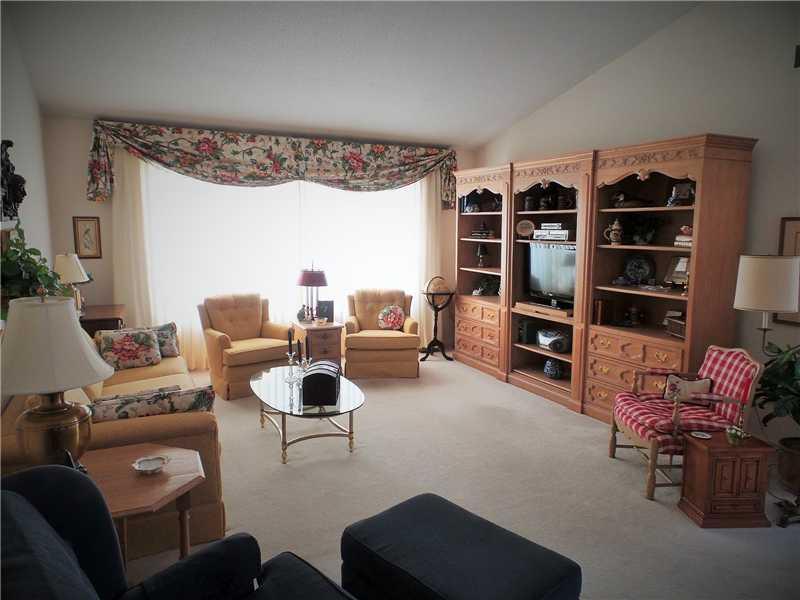 7441 Longleat Road Indianapolis, IN 46240 - Photo 3 of 17 Gallery Image 3