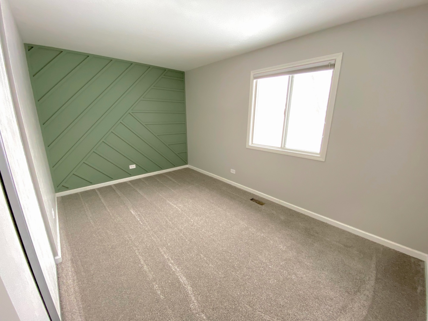 1214 Needham Road Naperville, IL 60563 - Photo 23 of 25 an empty room with a window